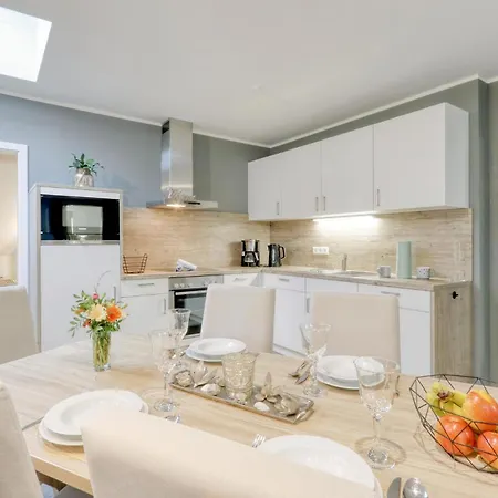 דירה Beautiful In With Kitchen Dagebüll